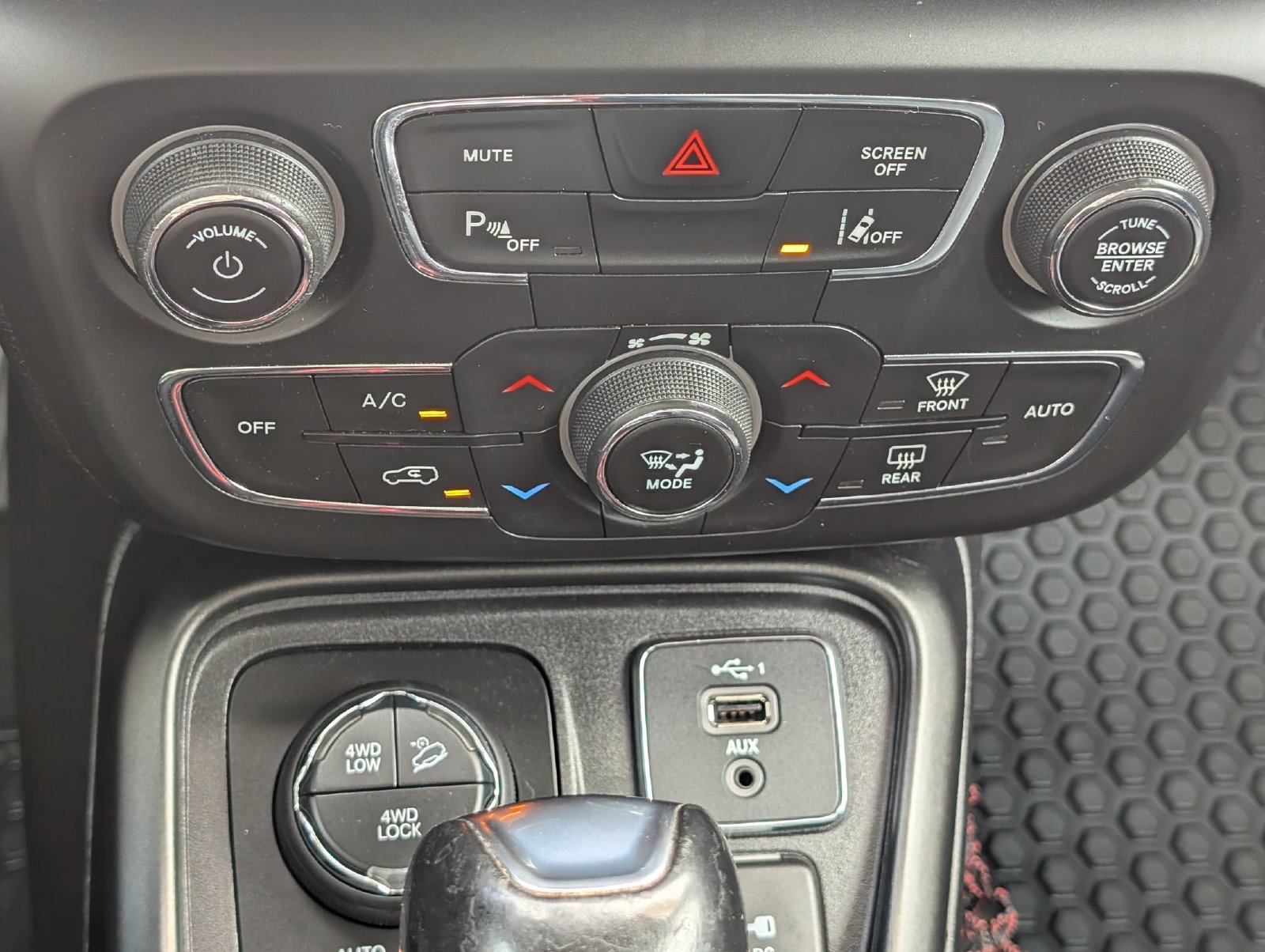 Used 2021 Jeep Compass Trailhawk AWD/4WD image 23