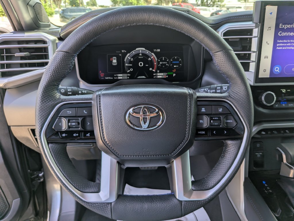 Used 2025 Toyota Sequoia Platinum AWD/4WD image 36