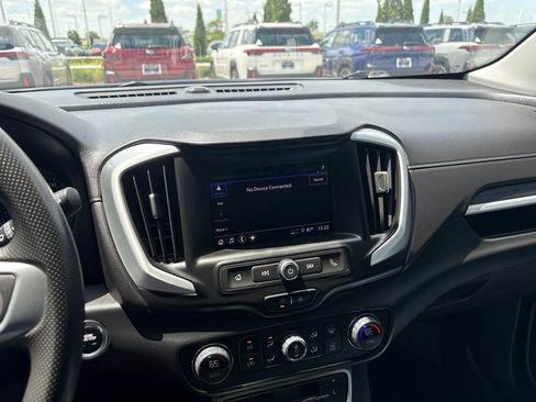 Used 2023 GMC Terrain SLE w/ Driver Convenience Package FWD image 3