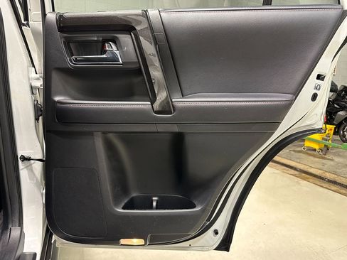 Used 2019 Toyota 4Runner TRD Off-Road Premium image 18