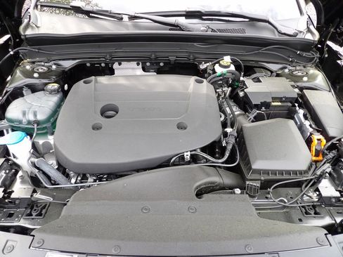New 2026 Volvo XC40 B5 Core w/ Climate Package AWD/4WD image 26