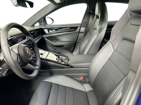 Certified 2026 Porsche Panamera 4 image 5