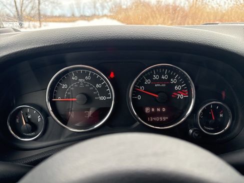 Used 2016 Jeep Wrangler Unlimited Rubicon image 16