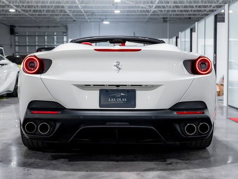 Used 2020 Ferrari Portofino RWD image 23