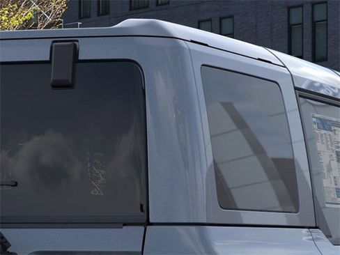 New 2025 Ford Bronco Badlands image 25