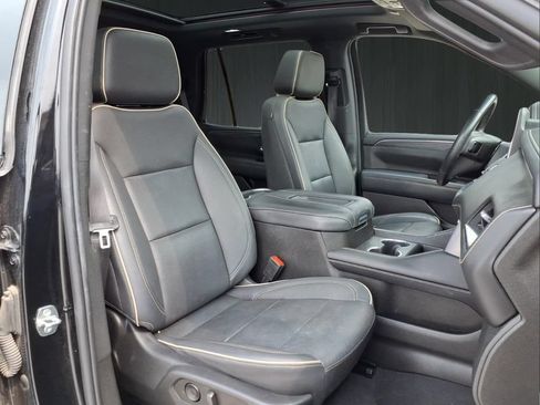 Used 2022 GMC Yukon SLT w/ SLT Luxury Package AWD/4WD image 12