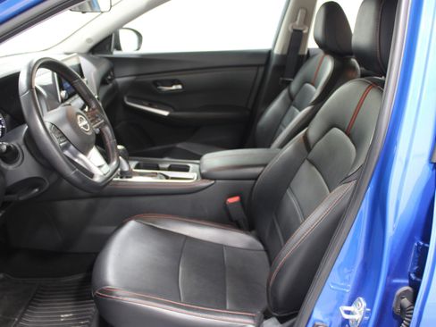 Used 2024 Nissan Sentra SR w/ SR Premium Package image 3