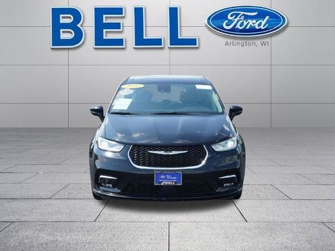 Used 2023 Chrysler Pacifica Touring-L FWD image 10