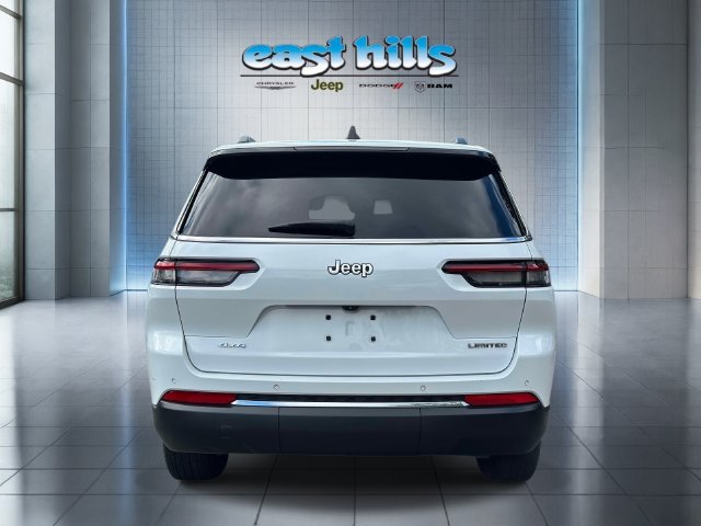Used 2023 Jeep Grand Cherokee L Limited AWD/4WD image 4