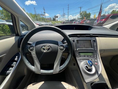 Used 2011 Toyota Prius Four w/ Solar Roof Pkg FWD image 15