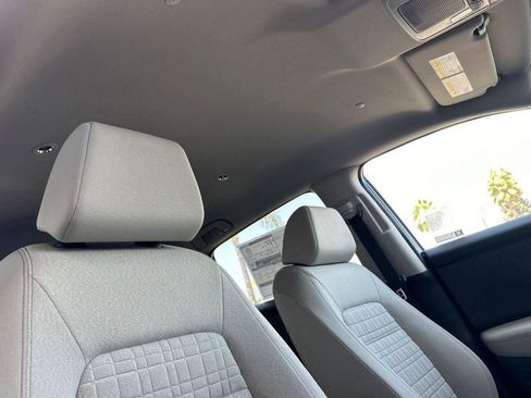 New 2026 Honda HR-V LX image 18