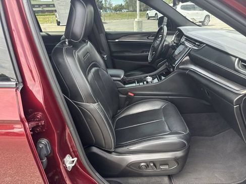 Used 2022 Jeep Grand Cherokee Overland AWD/4WD image 25