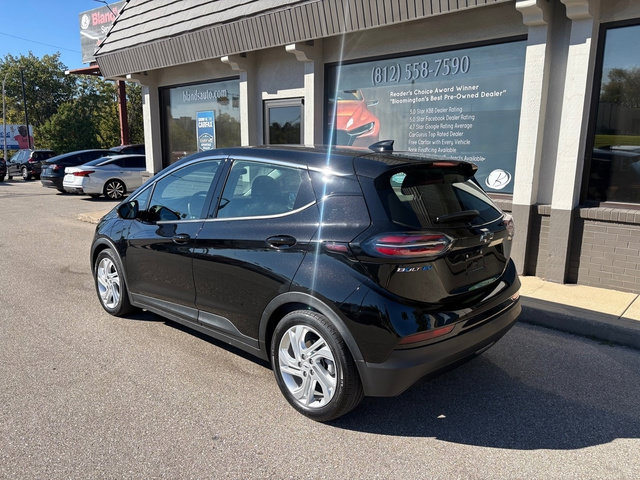 Used 2023 Chevrolet Bolt LT FWD image 3
