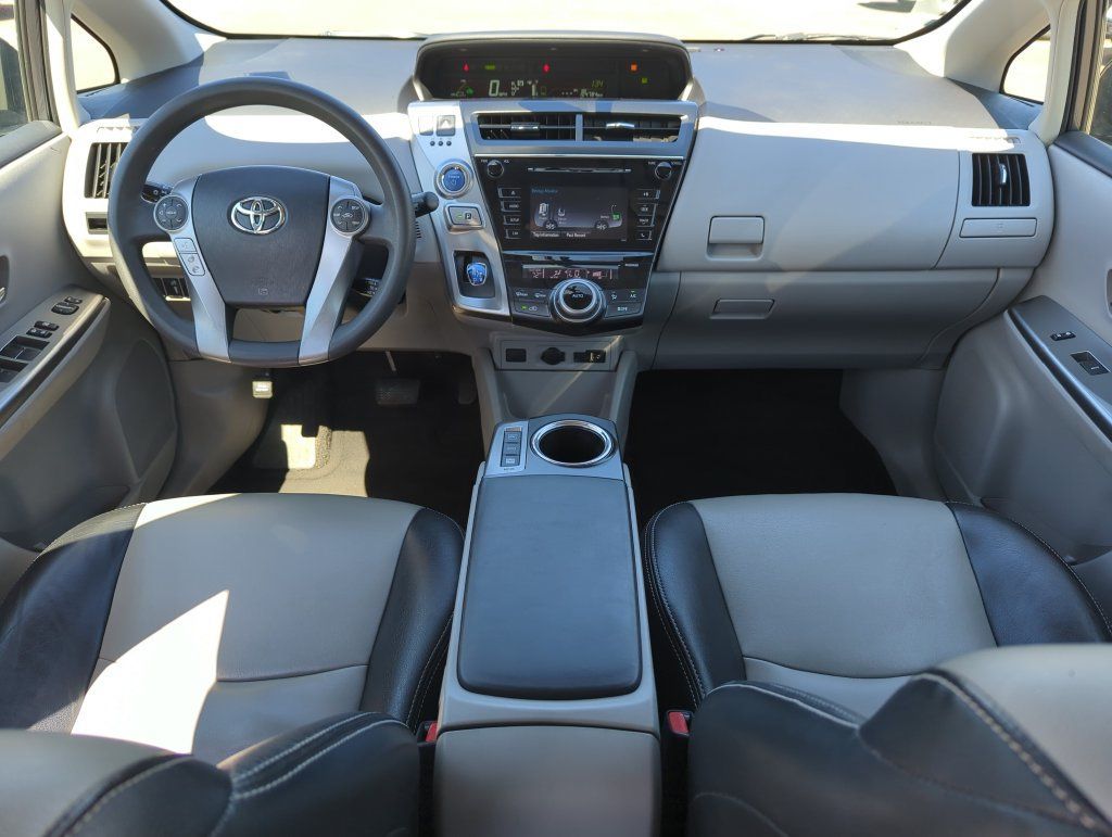 Used 2017 Toyota Prius V Two w/ Carpet Mat Package FWD image 15