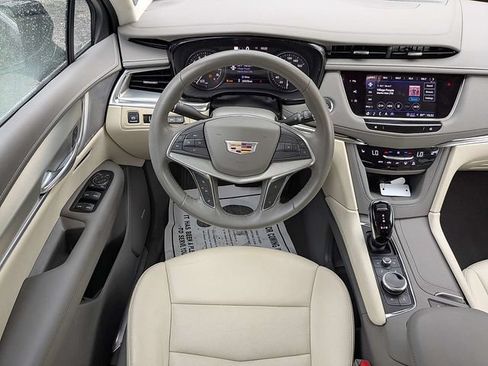 Certified 2023 Cadillac XT5 Premium Luxury w/ Technology Package FWD image 16