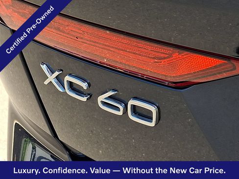 Certified 2024 Volvo XC60 B5 Plus w/ Climate Package AWD/4WD image 31