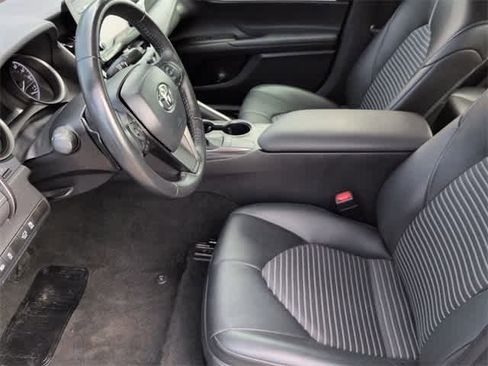 Used 2024 Toyota Camry SE image 17