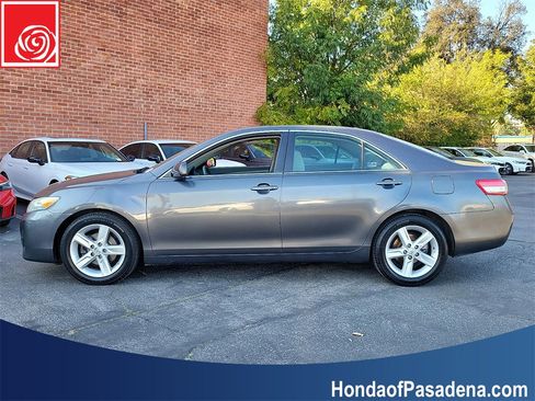 Used 2010 Toyota Camry image 6