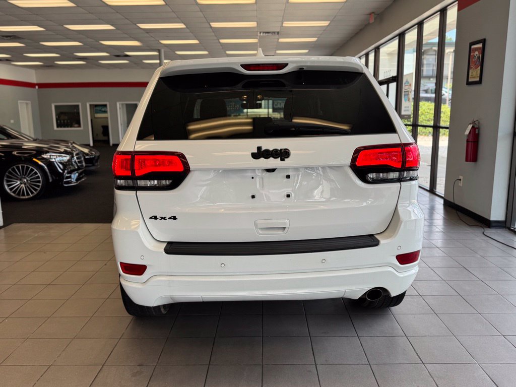 Used 2019 Jeep Grand Cherokee Altitude AWD/4WD image 5
