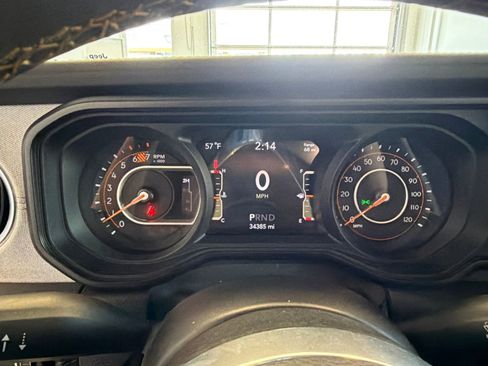 Used 2024 Jeep Wrangler Unlimited Sahara AWD/4WD image 22