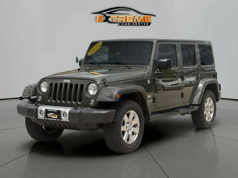 Used 2015 Jeep Wrangler Unlimited Sahara w/ Connectivity Group AWD/4WD image 2