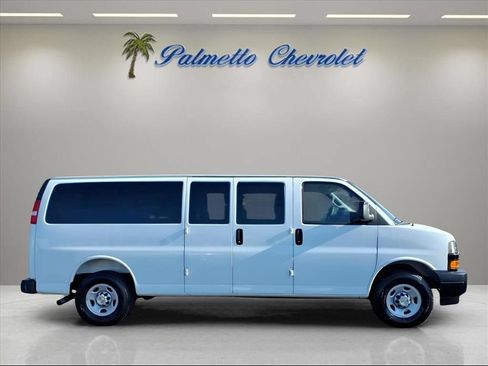 Certified 2025 Chevrolet Express 3500 LS RWD image 2