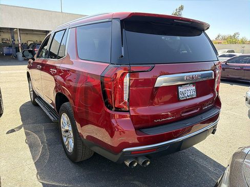 Used 2024 GMC Yukon Denali w/ Advanced Technology Package AWD/4WD image 4
