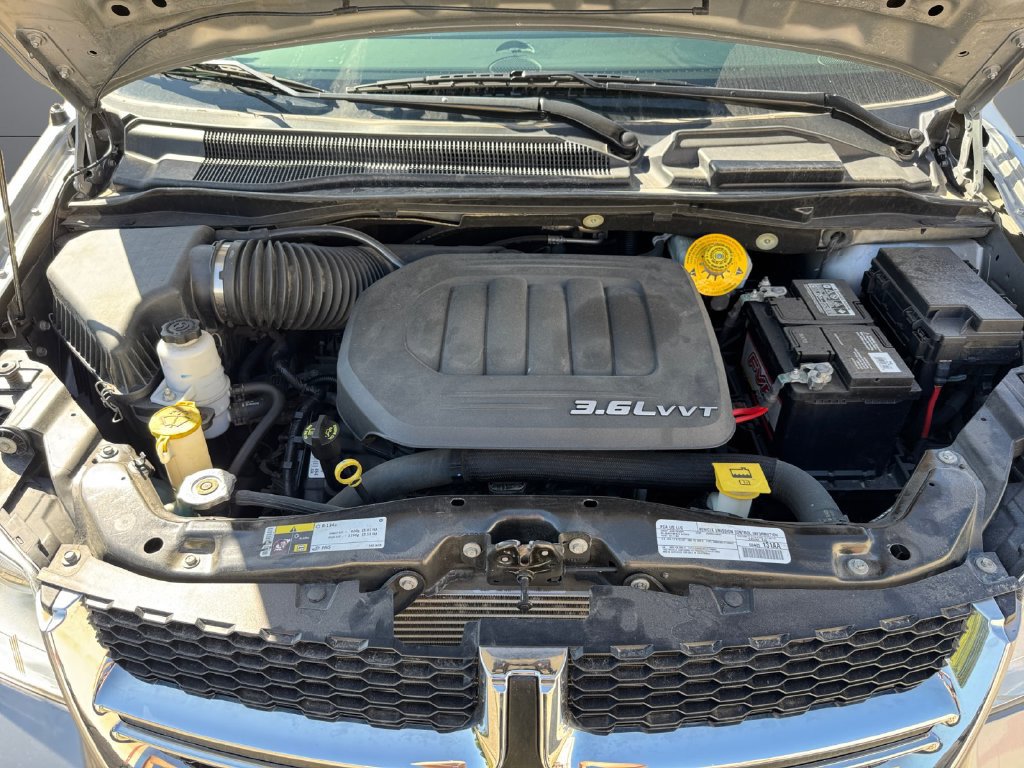 Used 2018 Dodge Grand Caravan SE FWD image 20