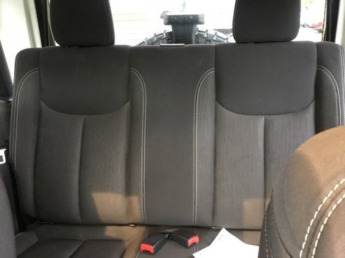 Used 2015 Jeep Wrangler Sahara w/ Connectivity Group AWD/4WD image 5