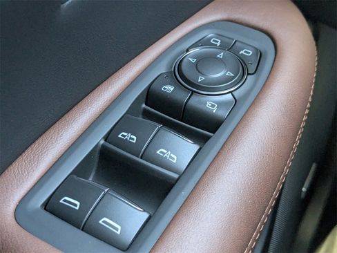 Certified 2024 Cadillac XT5 Premium Luxury w/ Technology Package image 30