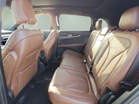 Used 2022 Lincoln Nautilus Reserve w/ Equipment Group 201A image 17