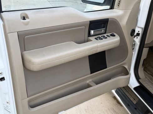 Used 2006 Ford F150 STX image 19