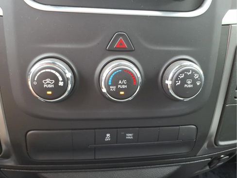 Used 2024 RAM 1500 Classic SLT AWD/4WD image 22