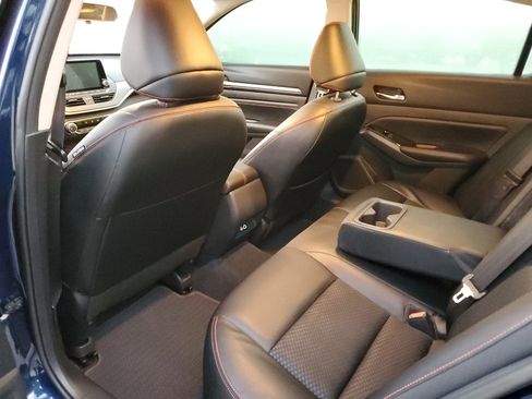 Used 2023 Nissan Altima 2.5 SR image 9