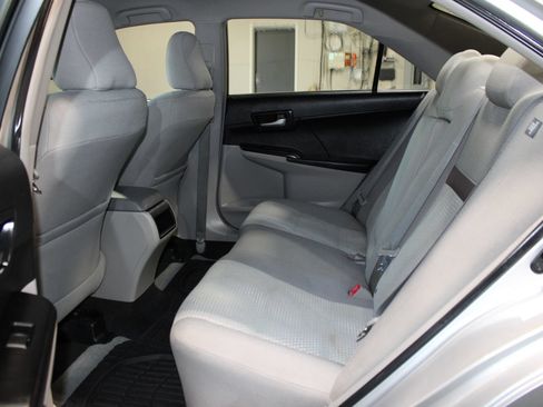 Used 2012 Toyota Camry LE FWD image 20
