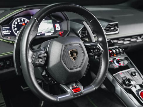 Used 2015 Lamborghini Huracan LP 610-4 image 36