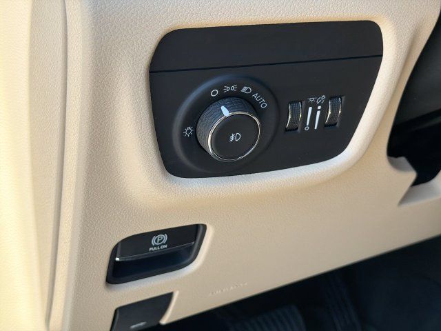 Used 2021 Jeep Grand Cherokee L Limited RWD image 19