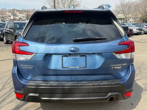 Used 2021 Subaru Forester Premium image 7