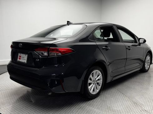 Used 2024 Toyota Corolla LE w/ LE Convenience Package FWD image 36