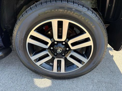 Used 2017 Toyota 4Runner Limited AWD/4WD image 12