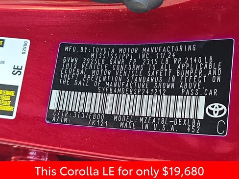 Used 2025 Toyota Corolla LE image 40