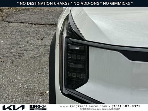 Used 2024 Kia EV9 Wind AWD/4WD image 28