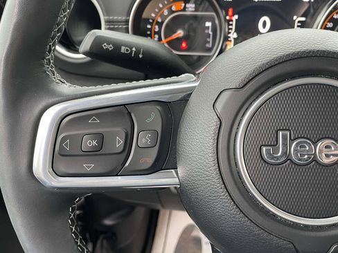 Used 2023 Jeep Wrangler Sahara w/ Cold Weather Group image 20