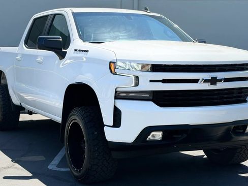 Used 2019 Chevrolet Silverado 1500 RST w/ True North Edition AWD/4WD image 2