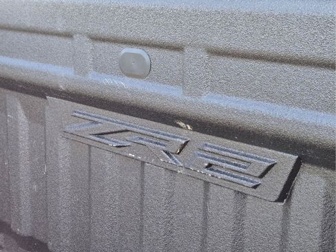 Used 2022 Chevrolet Colorado ZR2 AWD/4WD image 8