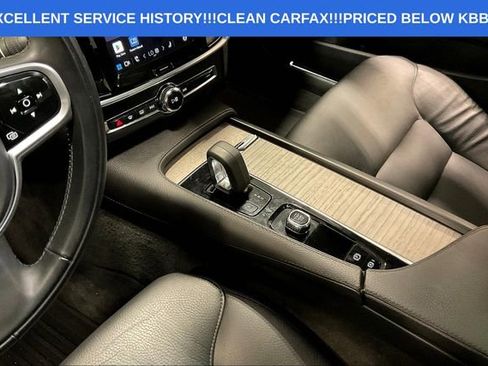 Used 2022 Volvo V90 B6 Cross Country image 17