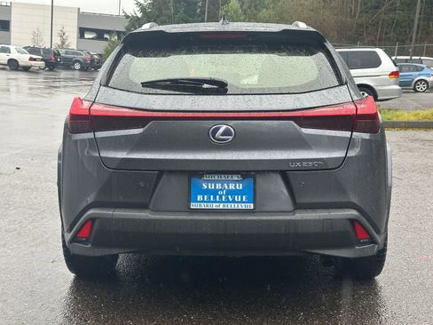 Used 2022 Lexus UX 250h Luxury image 4