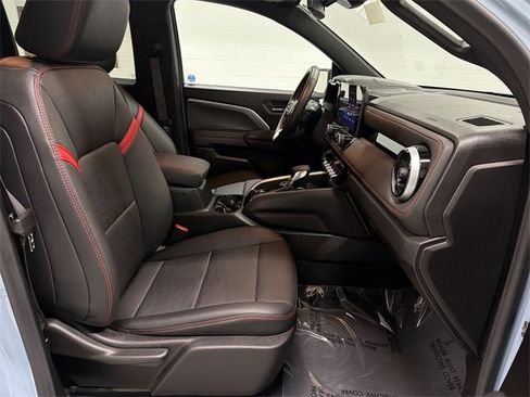 Certified 2025 Chevrolet Colorado Z71 w/ Technology Package image 18