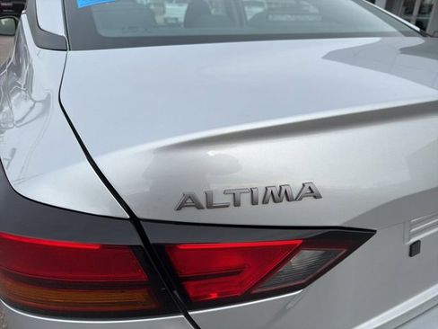 Used 2024 Nissan Altima 2.5 SV image 26