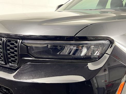 Used 2025 Jeep Grand Cherokee L Laredo image 12